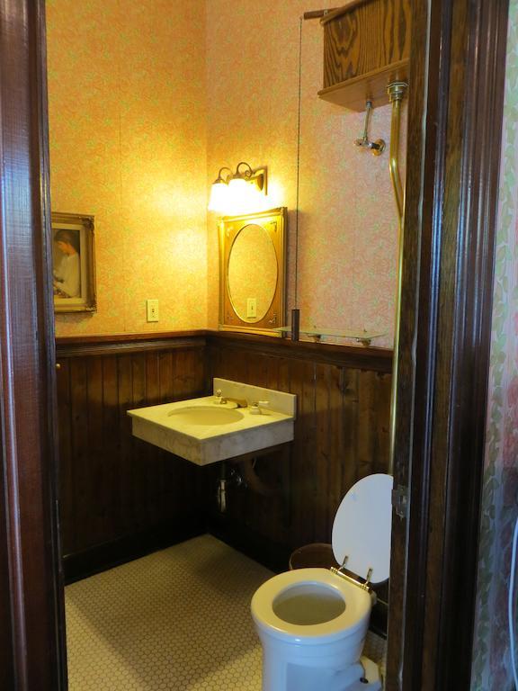 Irwin Street Inn Hanford Zimmer foto